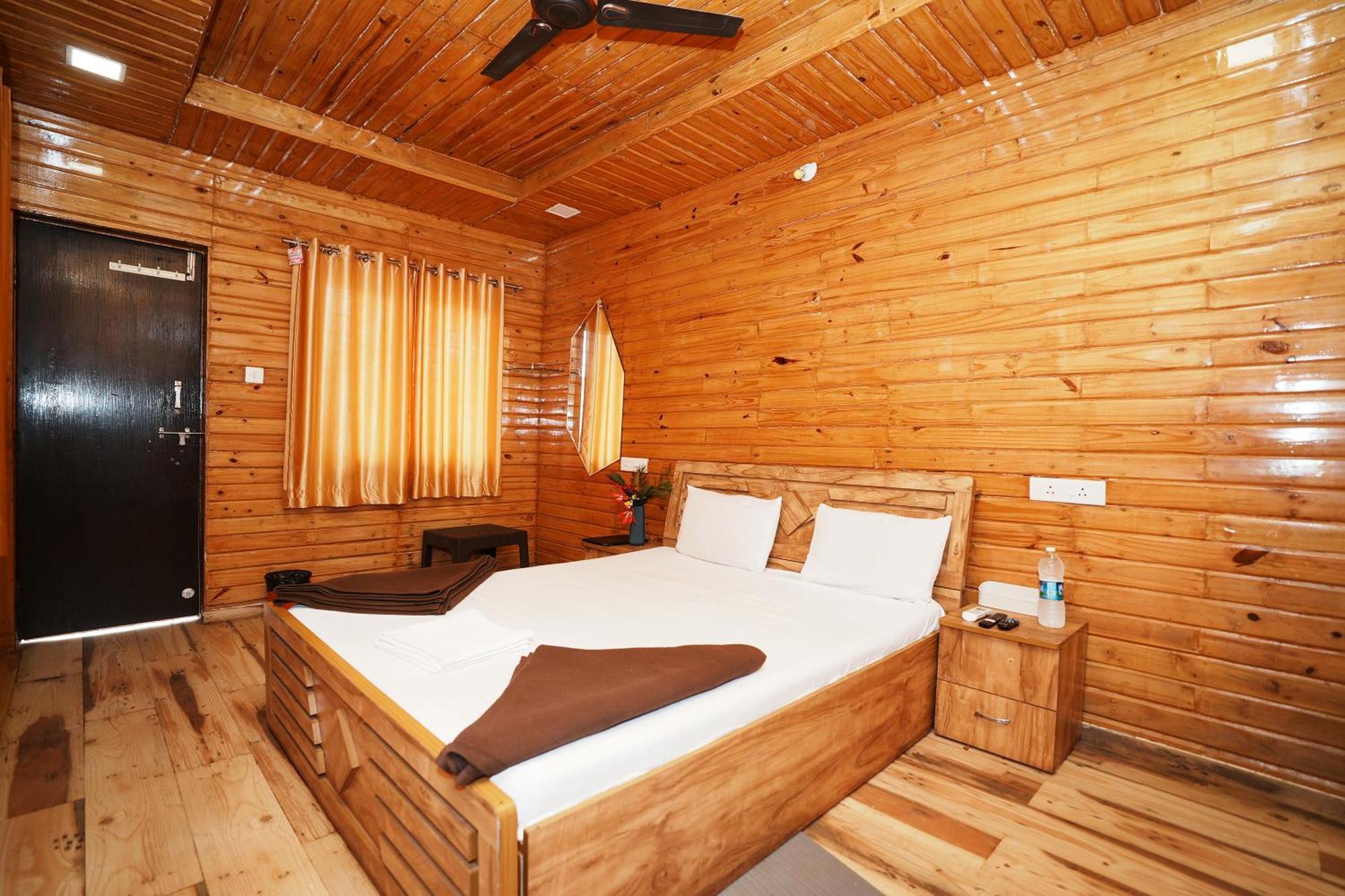 Sunshine Resort Pune Bagian luar foto